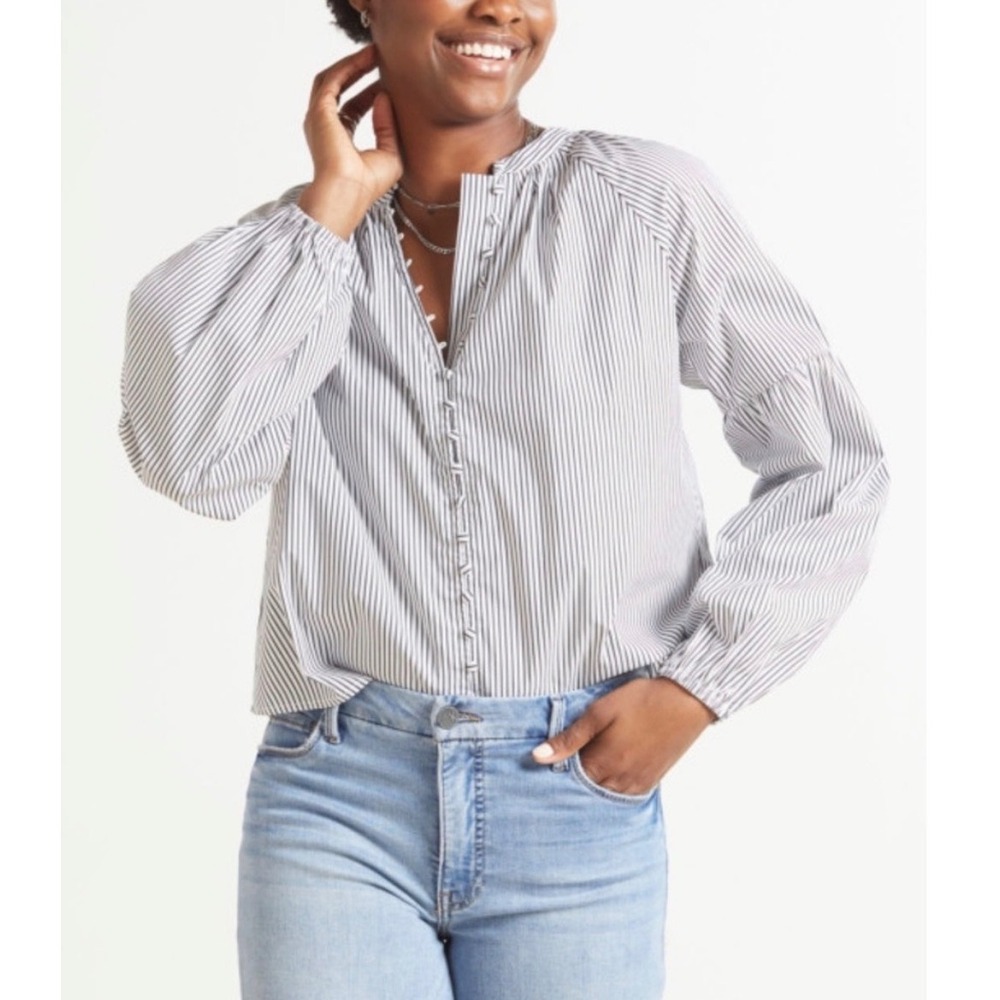 Evereve Sofia Stripe Button Down‎ Poplin Top Size Small Classic Clean Girl